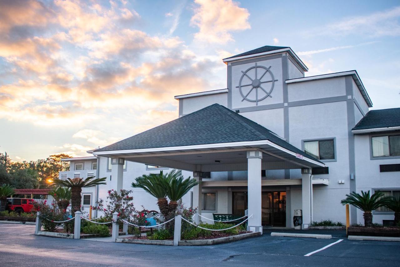 Admiral'S Inn On Tybee Island Buitenkant foto